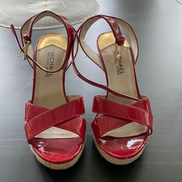 Michael Kors - Picture 1 of 4